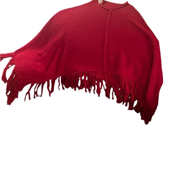 Cousin Johnny red Poncho - Picture 3 of 5